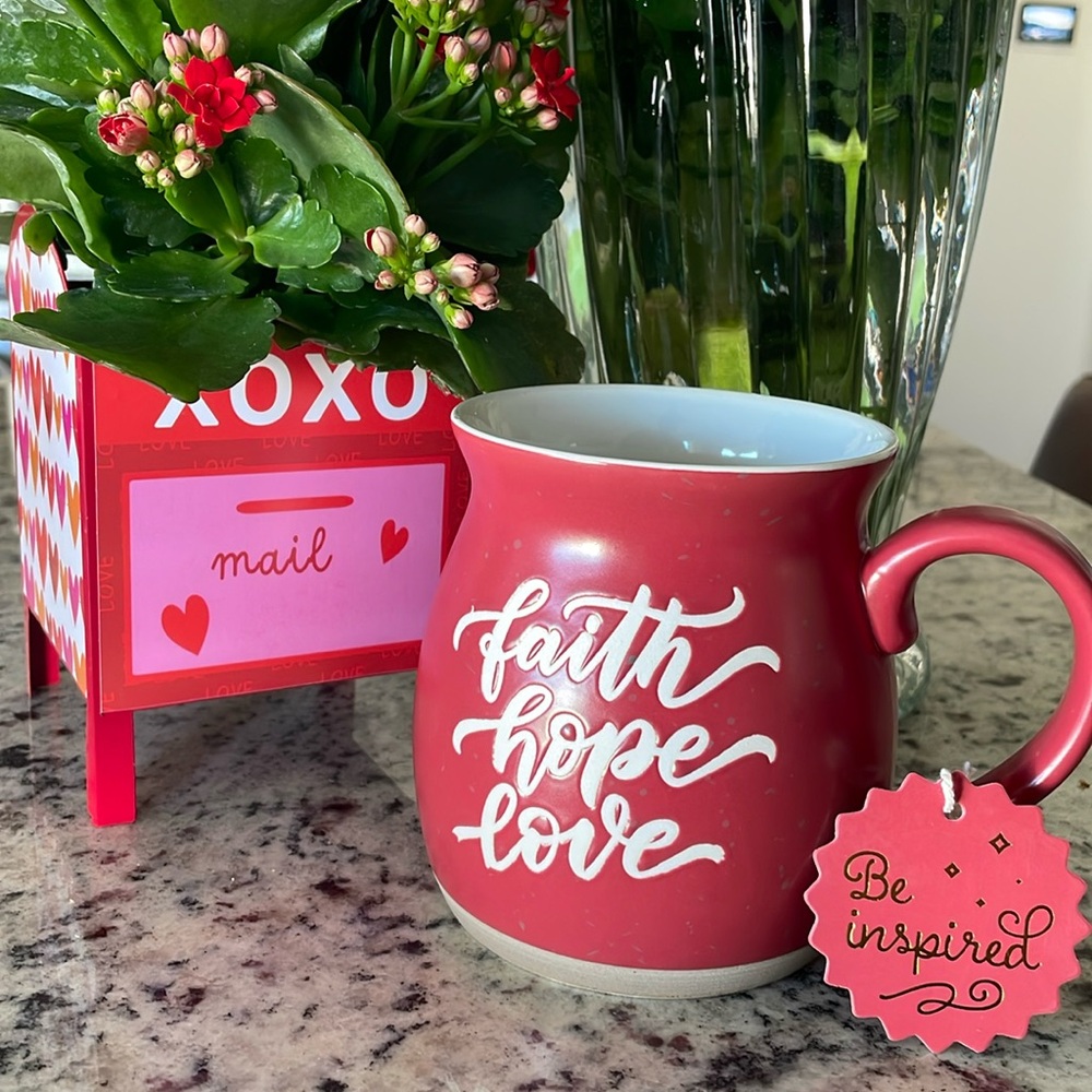 ✨NWT Faith Hope Love Mug❤️